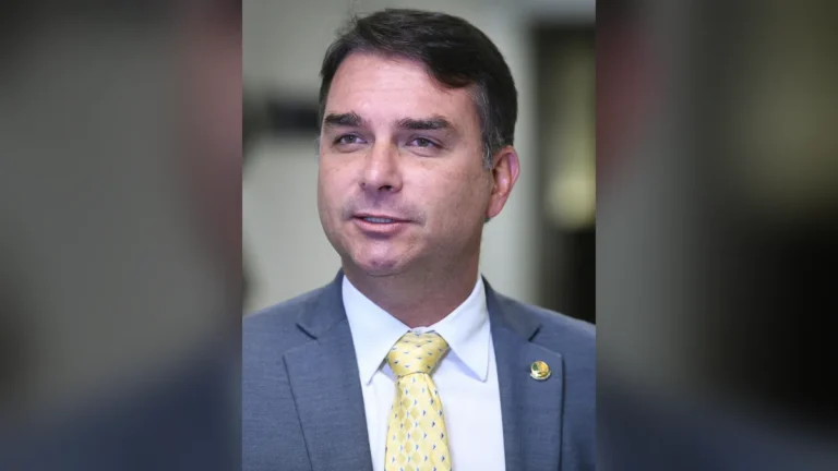 Retrato de Flávio Bolsonaro